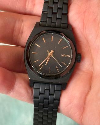 Orologio Nixon Small Time Teller nero e oro rosa