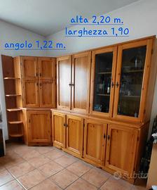 mobile in pino massiccio