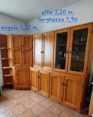 mobile in pino massiccio