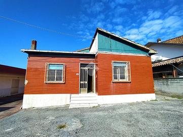 CASA INDIPENDENTE A CASTROCIELO