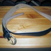 Cintura da donna blu scuro in cuoio