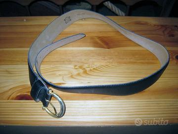 Cintura da donna blu scuro in cuoio