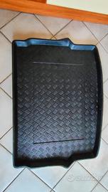 Nissan Qashqai Vasca per protezione baule 