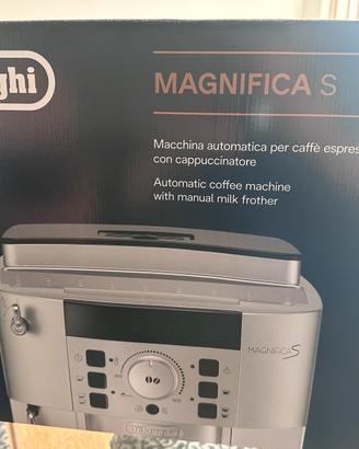 macchina caffe’ automatica DE LONGHI MAGNIFICA S