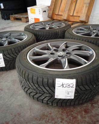 1032 - Pneumatici 225/45R17 + cerchi Toyota