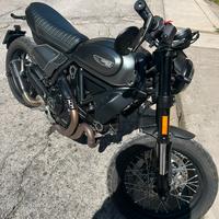 Ducati scrambler nightshift
