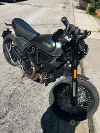 Ducati scrambler nightshift