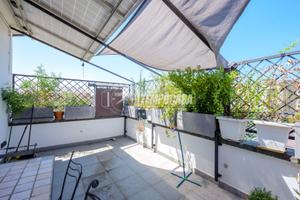 Quadrilocale ristrutturato su due livelli