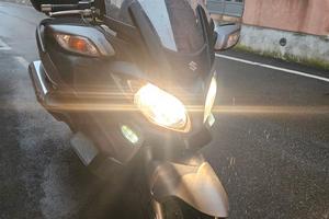 Suzuki Burgman 650- anno 2014- km 40000