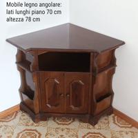 Mobile angolare in legno
