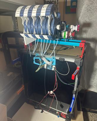 Stampante 3D multi-filamento autocostruita