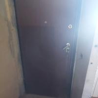 portone blindato da 80 cm.