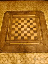 Tavolino scacchiera in legno massello