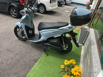 Kymco people S 125 ABS pari al nuovo solo 243 KM