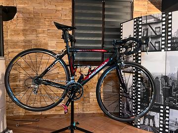 Bici da corsa in carbonio Merida Theorema 907