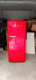 Frigorifero SMEG Rosso Vintage – Stile Anni '50