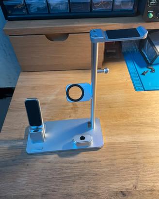 Stand/ricarica per Iphone, Apple Watch e cuffie
