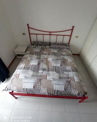 Struttura letto matrimoniale in ferro