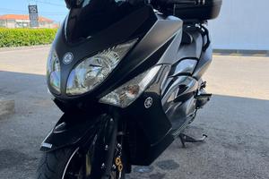 Yamaha T Max 500