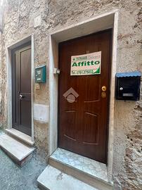 3 LOCALI A CIVITA CASTELLANA