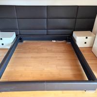 Letto matrimoniale comodini comodò e specchio