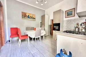 2 LOCALI A NAPOLI