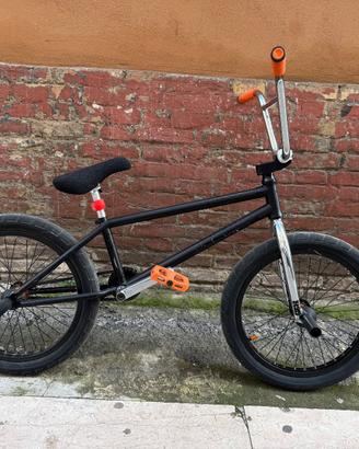 BMX street kink