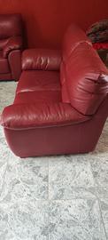 Divani in vera pelle rossa 3+2 posti ottime condiz