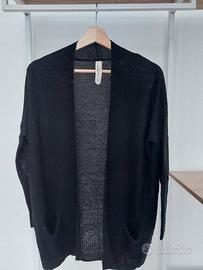 Maglia donna nera aperta sul davanti Pull & Bear