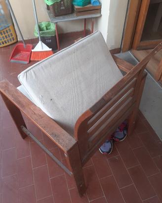 Poltrona in legno ikea