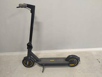 monopattino ninebot max g30