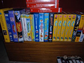 cassette vhs con vari cartoni,film e doc .....
