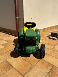 Trattorino elettrico Peg Perego