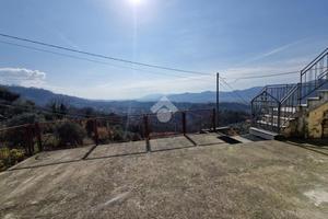 4 LOCALI A PODENZANA