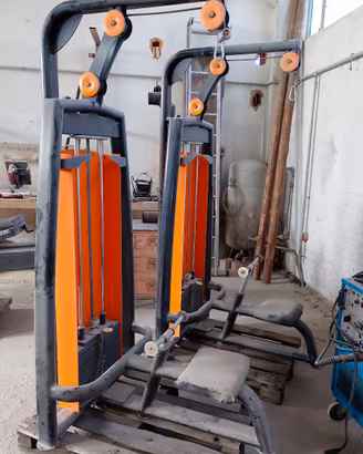 Attrezzi professionali da Palestra Con Permuta