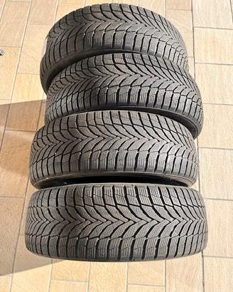 Pneumatici invernali Nexen 238/60 R18