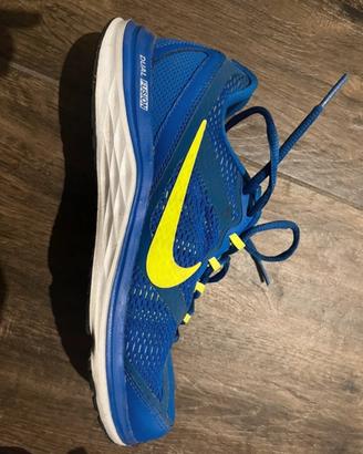 Nike sneakers dual fusion