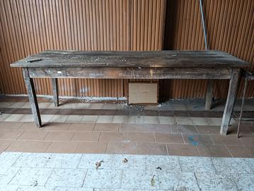Tavolone da fattoria da restaurare