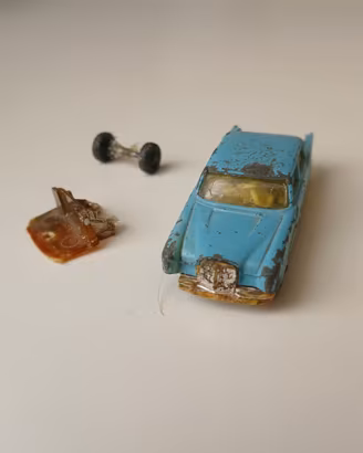 Mercedes 220 Husky made in England macchinina 