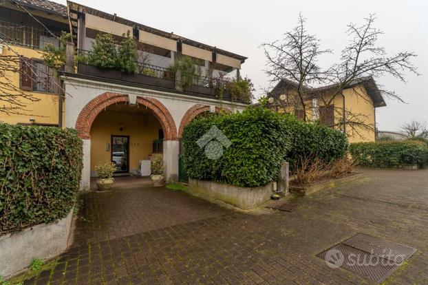 2 LOCALI A TREZZANO SUL NAVIGLIO