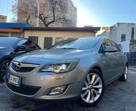 Opel astra j cosmo full 1.7 cdti