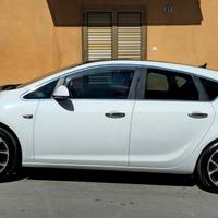 OPEL Astra 3ª serie - 2011