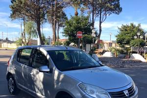 Dacia Sandero 1.4 8V GPL Lauréate