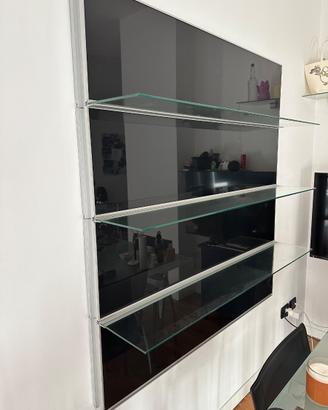 Mobile a muro con 3 ripiani in vetro
