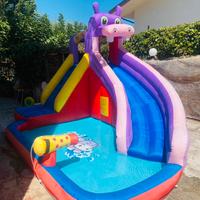 Gonfiabile “ippopotamo” e piscina