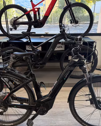 Bianchi e-Omnia C-Type city bike/trekking