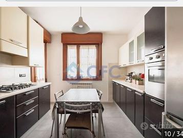 cucina, armadio, divani e letto contenitore