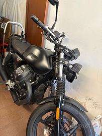 Moto Guzzi V7 Stone