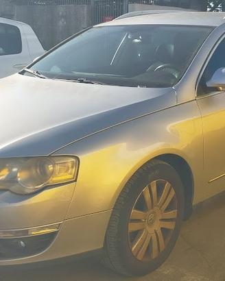 Ricambi VW Passat sw 2.0 D del 2007 motore BMR