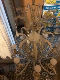 Vari lampadari funzionanti